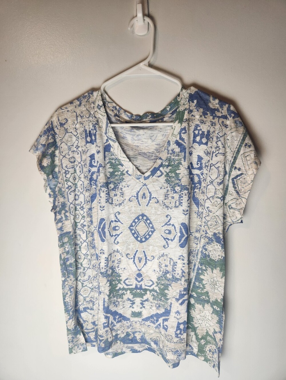 Lucky Brand Blue, Green and Cream V-Neck Print Top